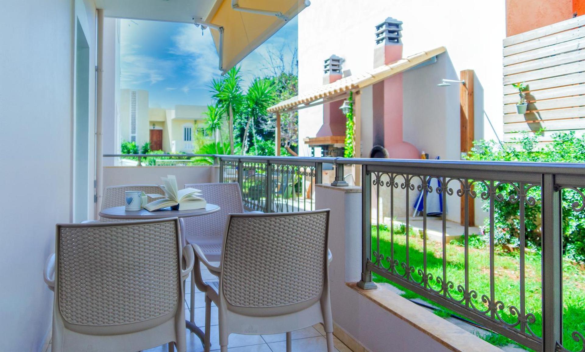 Vakakis-Me Apartments ปาไลโอโกรา ภายนอก รูปภาพ