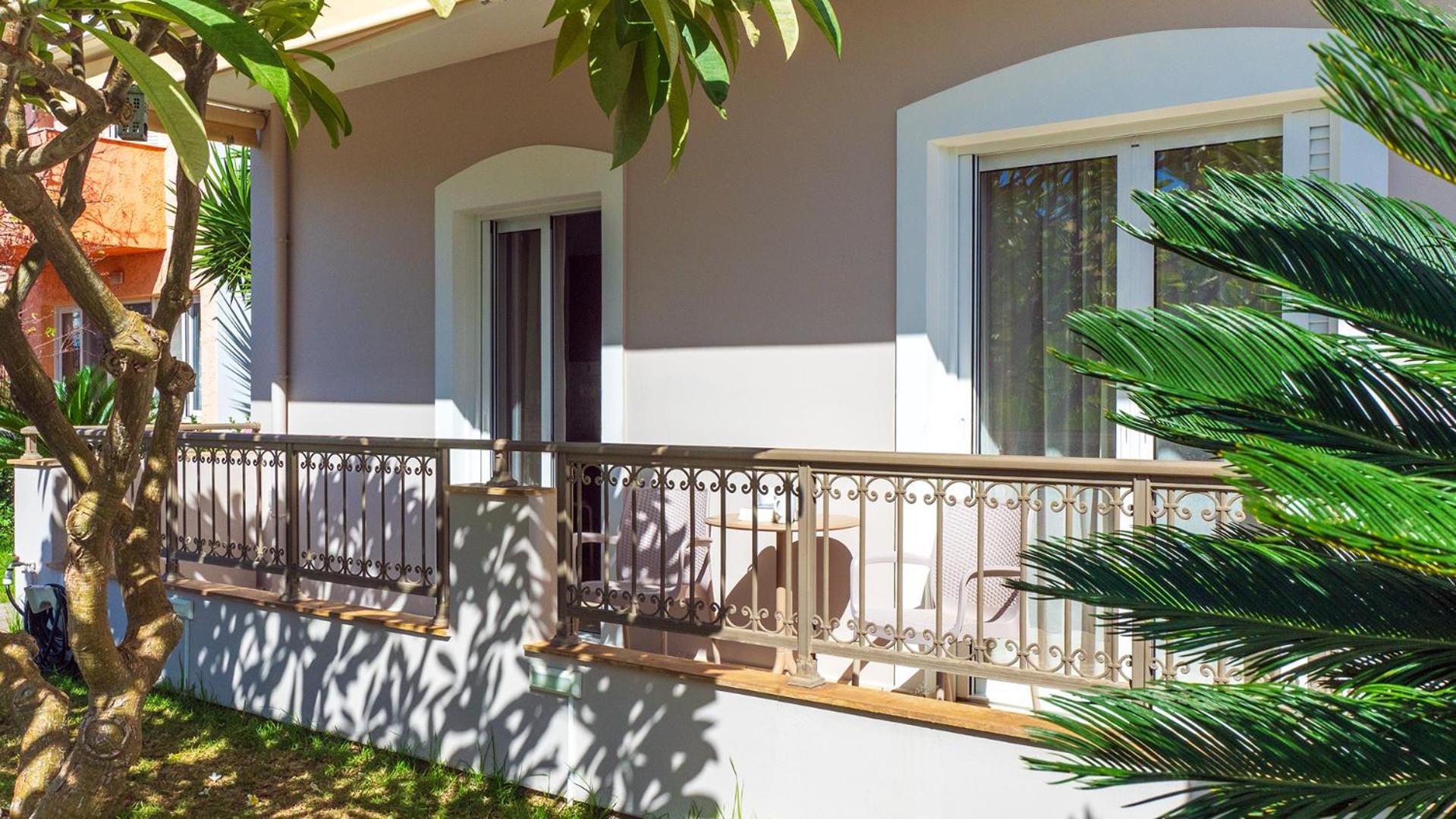 Vakakis-Me Apartments ปาไลโอโกรา ภายนอก รูปภาพ