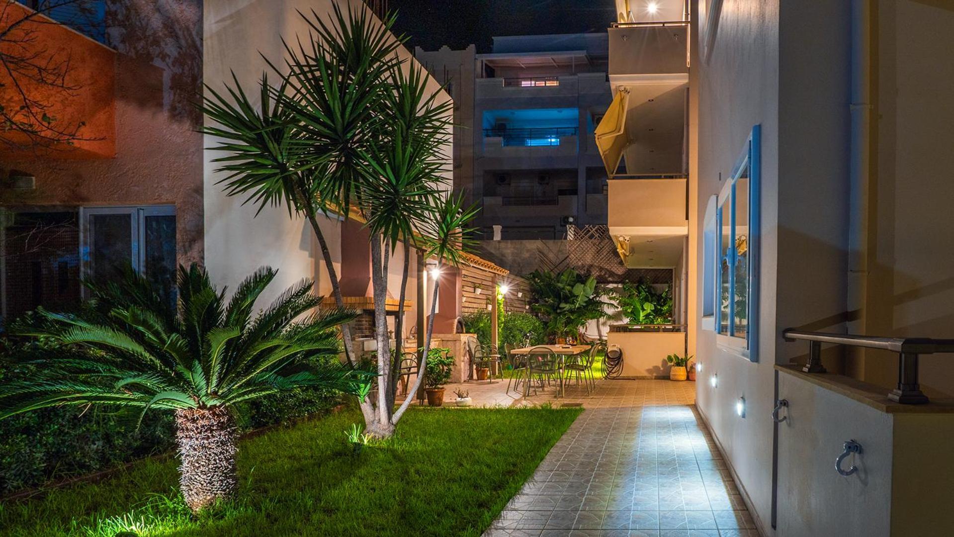 Vakakis-Me Apartments ปาไลโอโกรา ภายนอก รูปภาพ