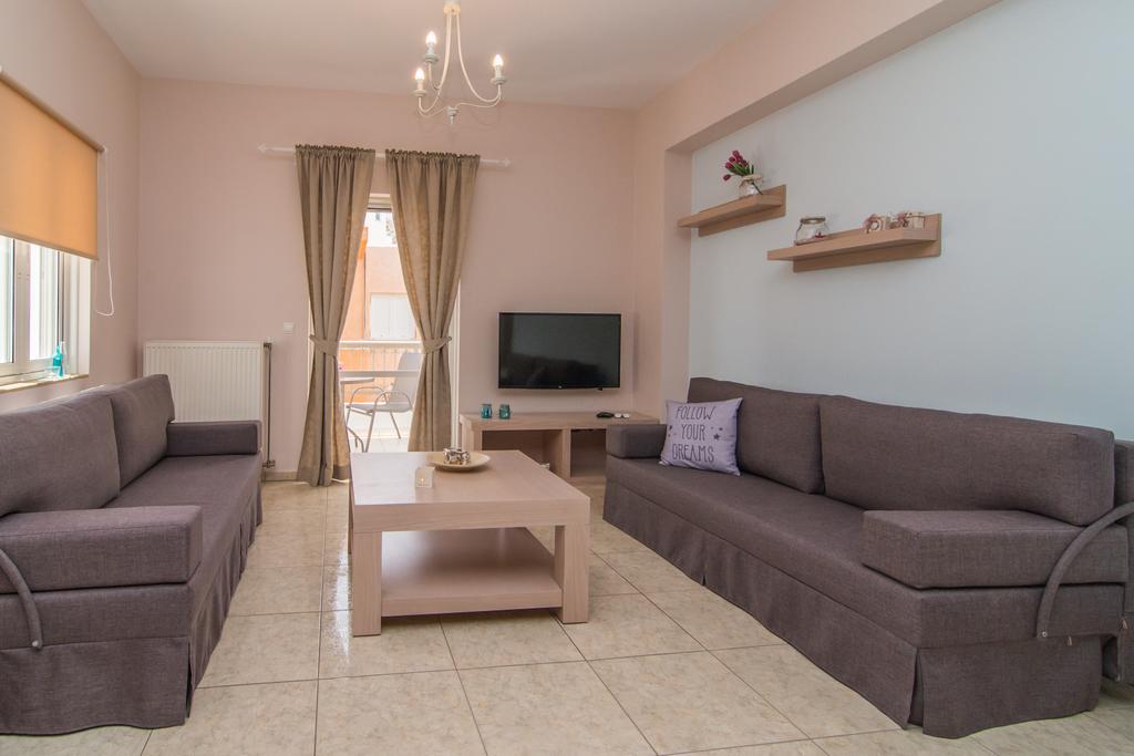 Vakakis-Me Apartments ปาไลโอโกรา ภายนอก รูปภาพ
